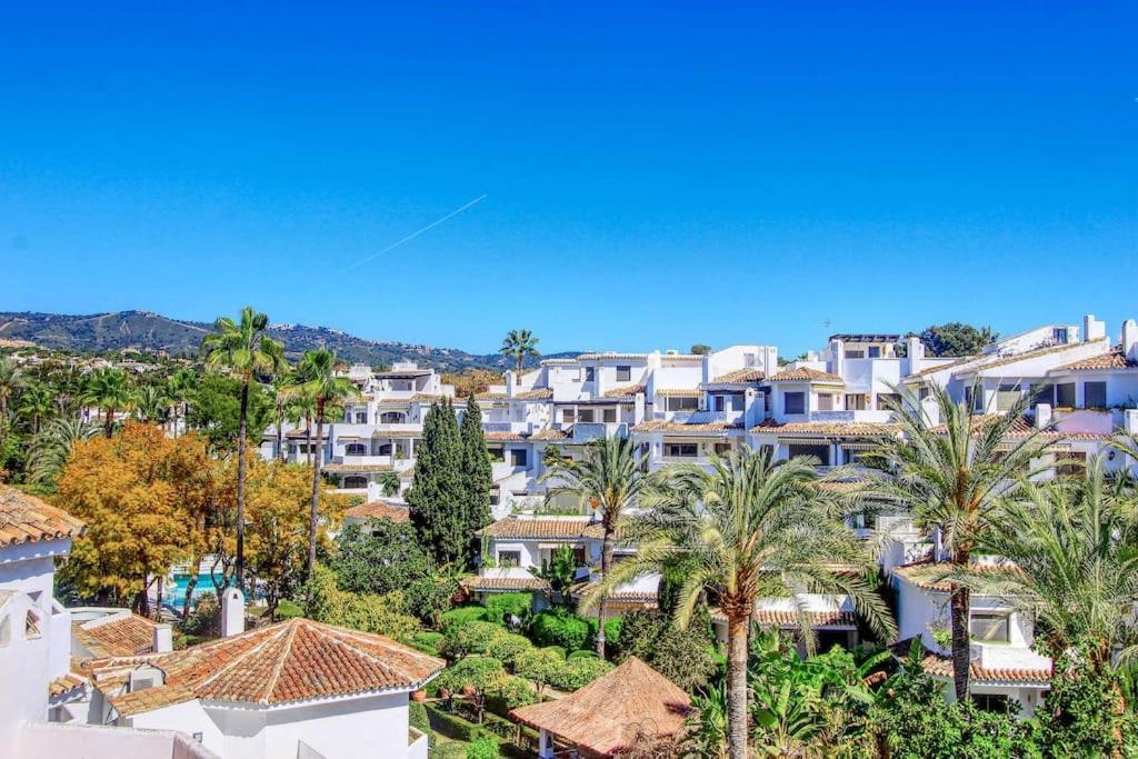 1081 - Golden Jacuzzi Appartement *